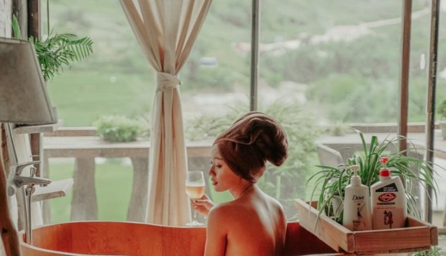 Tắm lá thuốc – phong tục độc đáo của người Dao Đỏ tại Sapa, bạn đã thử chưa?